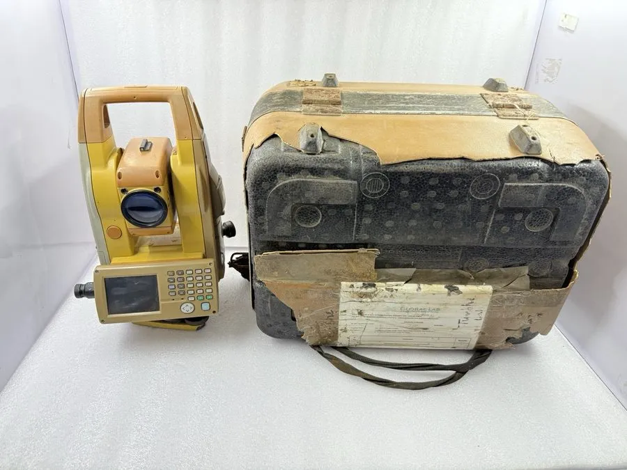 Тахеометр TOPCON GTS-750 Series Electronic TOTAL STATION