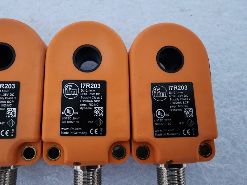 Датчик приближения IFM I7R203 proximity switch sensor