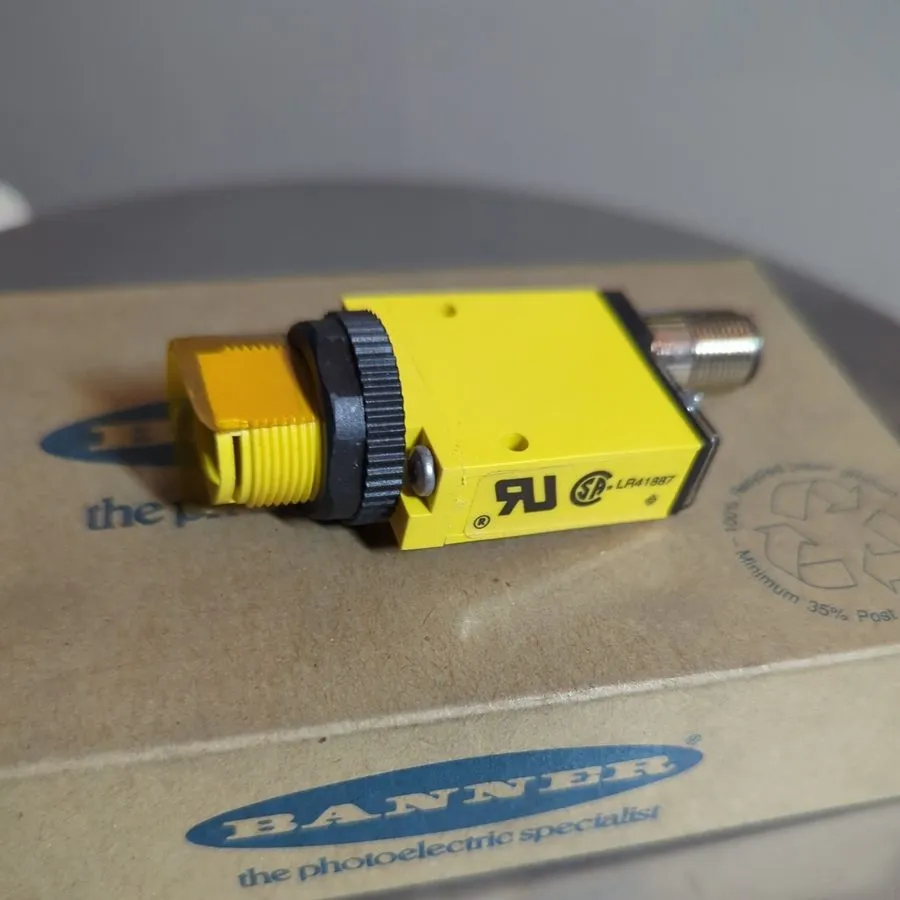 Фотоэлектрический датчик BANNER SM312FQD MINI-BEAM PHOTOELECTRIC SENSOR 10-30VDC