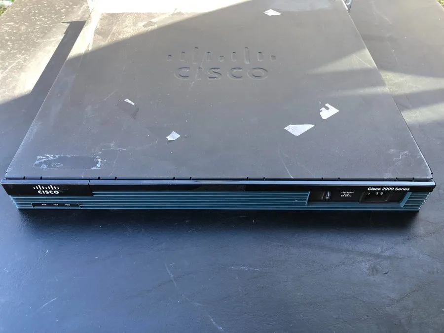 Маршрутизатор CISCO 2901 2-Port Gigabit Integrated Services Router CISCO2901/K9