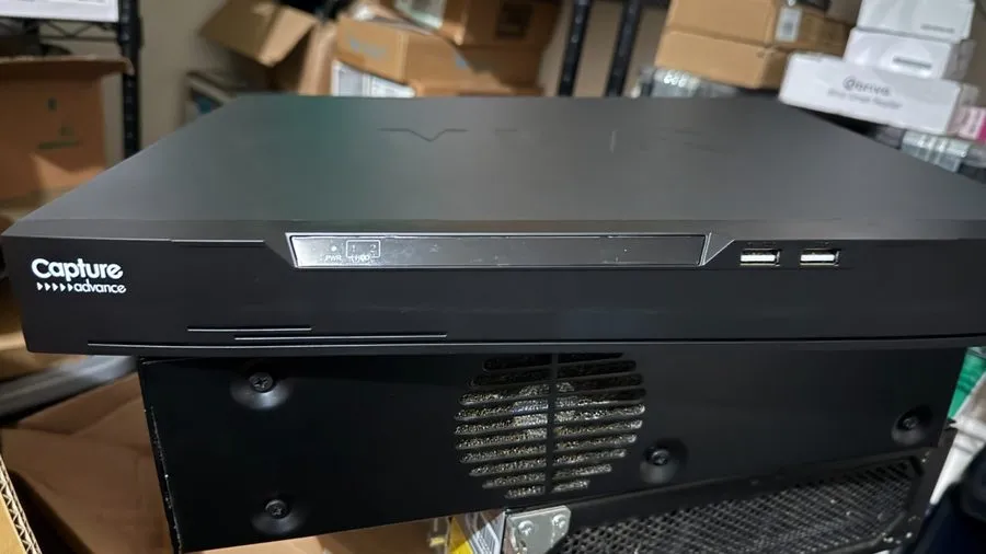 Камера Capture Advance 16-Channel NVR PoE 4TB Plus 4 Axis 3105-LVE Cameras — фото лота 1