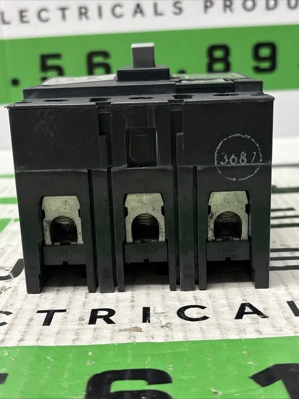 Автоматический выключатель GE SELA36AT0100 3 Pole 100 Amp 600 Volt 65ka@480V Cir