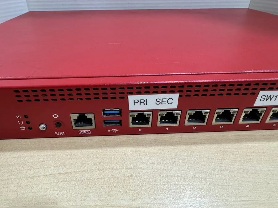 Межсетевой экран WatchGuard Firebox M370 8-Port GbE Network Security Appliance — фото лота 2