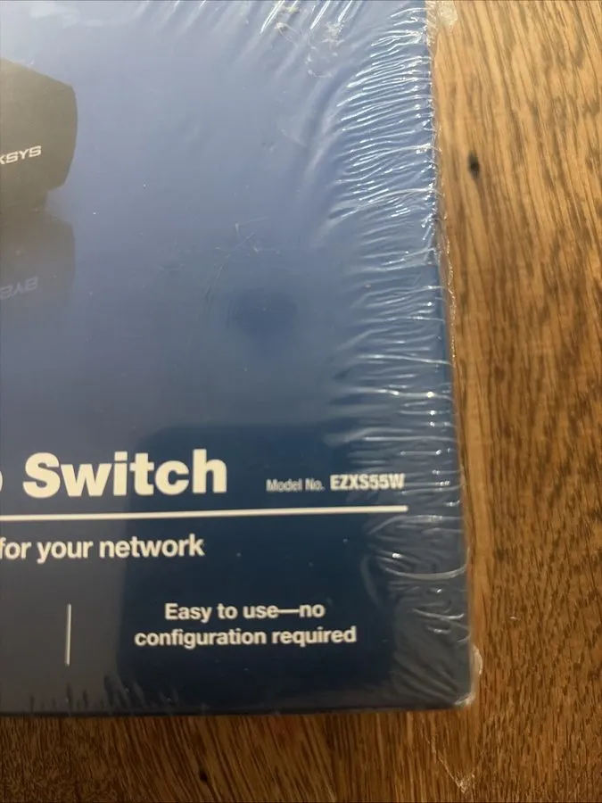 Коммутатор Cisco Linksys 10/100 5-Port Workgroup Switch Model: EZXS55W — фото лота 2