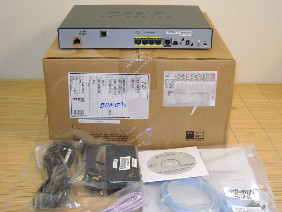 Маршрутизатор CISCO 888-SEC-K9 G.SHDSL w. ISDN B/U Security Router