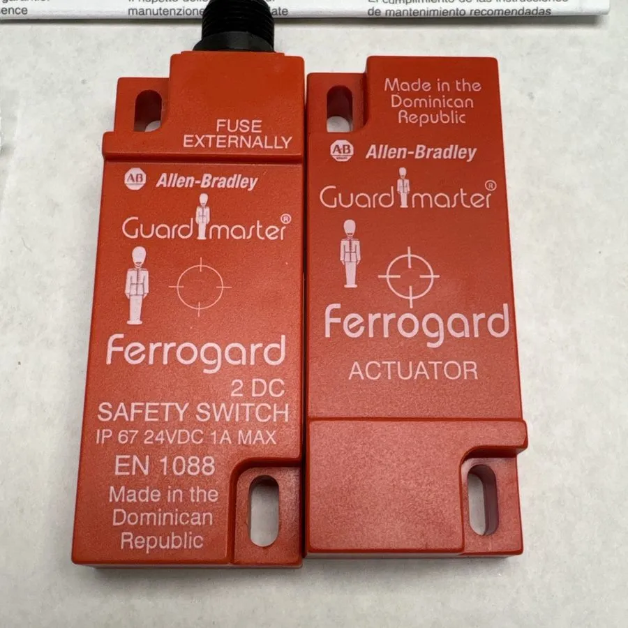 Реле безопасности Allen Bradley 440N-G02094 Guardmaster 440N Non Contact Switch 