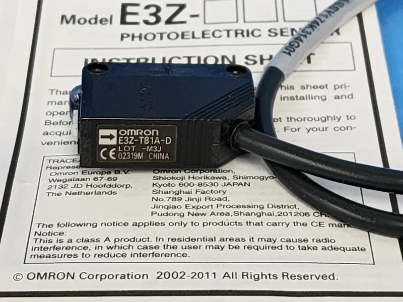 Фотоэлектрический датчик OMRON E3Z-T81A-D PHOTOELECTRIC SENSOR PNP LED PRE-WIRED