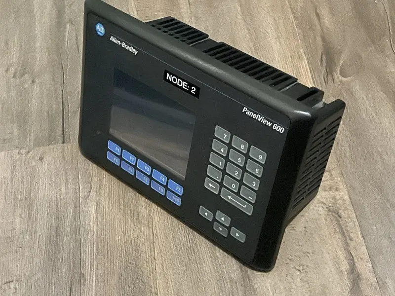 Панель оператора Allen Bradley PanelView 600 2711-B6C2 SER B Operator Interface  — фото лота 2