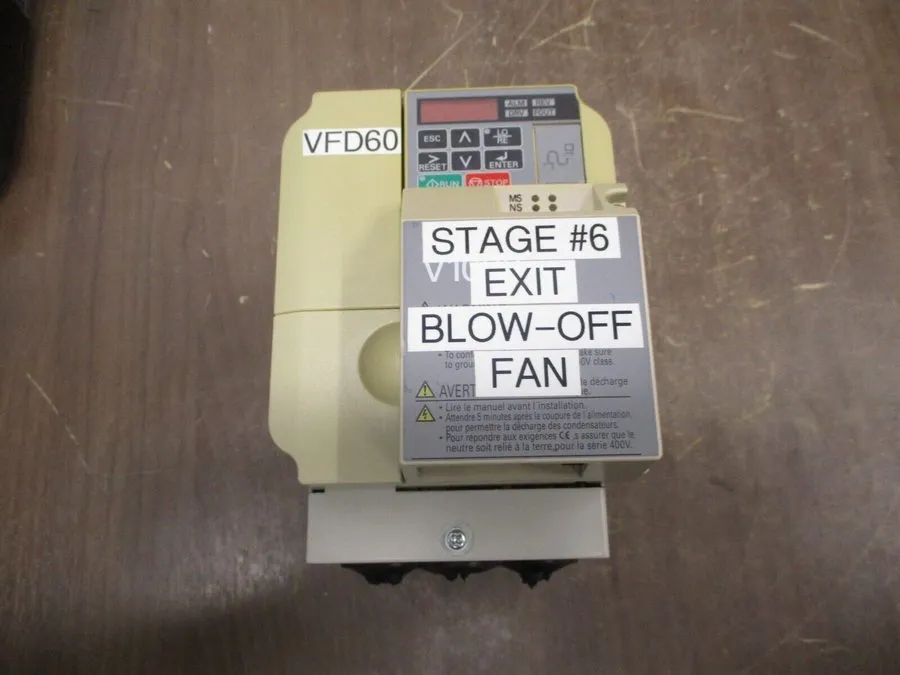 Частотный преобразователь Yaskawa V1000 VFD CIMR-VU4A0004FAA 480VAC 4.1A Inverte