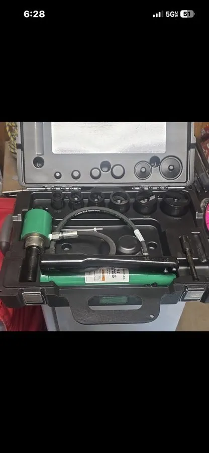 Электрооборудование Greenlee KAHN1766U2 Hydraulic Knockout Punch Set Kit w/ Case