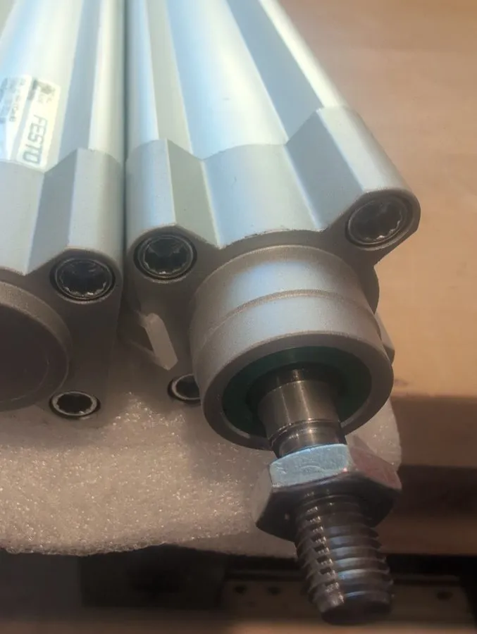 Пневмоцилиндр Festo DSBC-32-400-PPSA-N3 Pneumatic Cylinder 32mm Bore 400mm Strok — фото лота 2