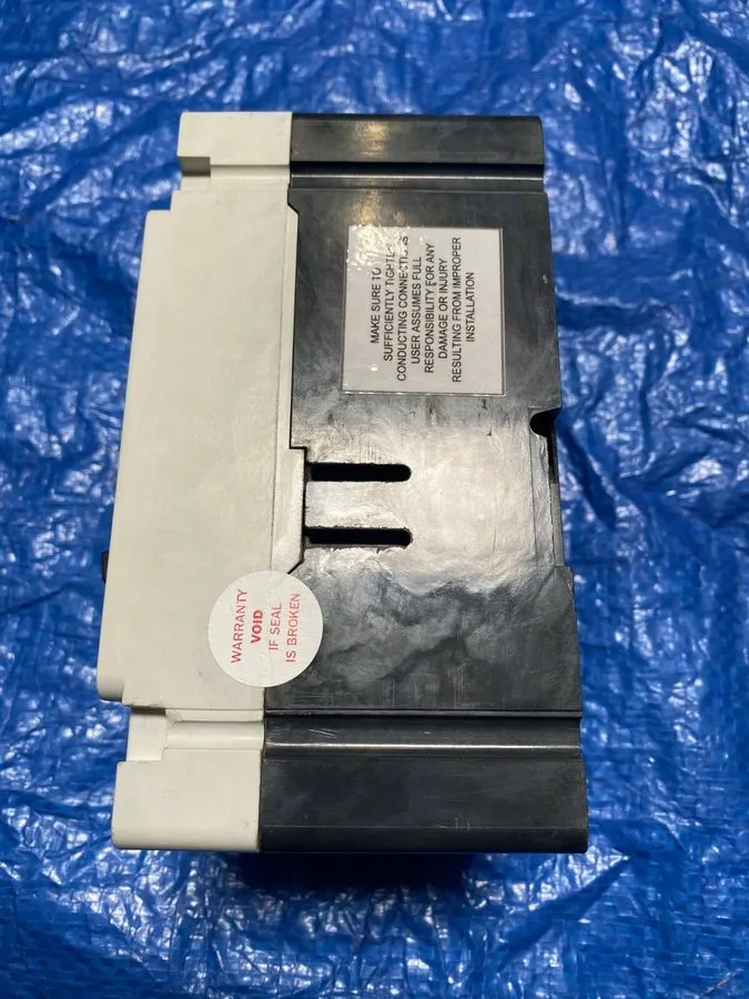 Автоматический выключатель Cutler Hammer EHD3070 3P 70A 480V CIRCUIT BREAKER