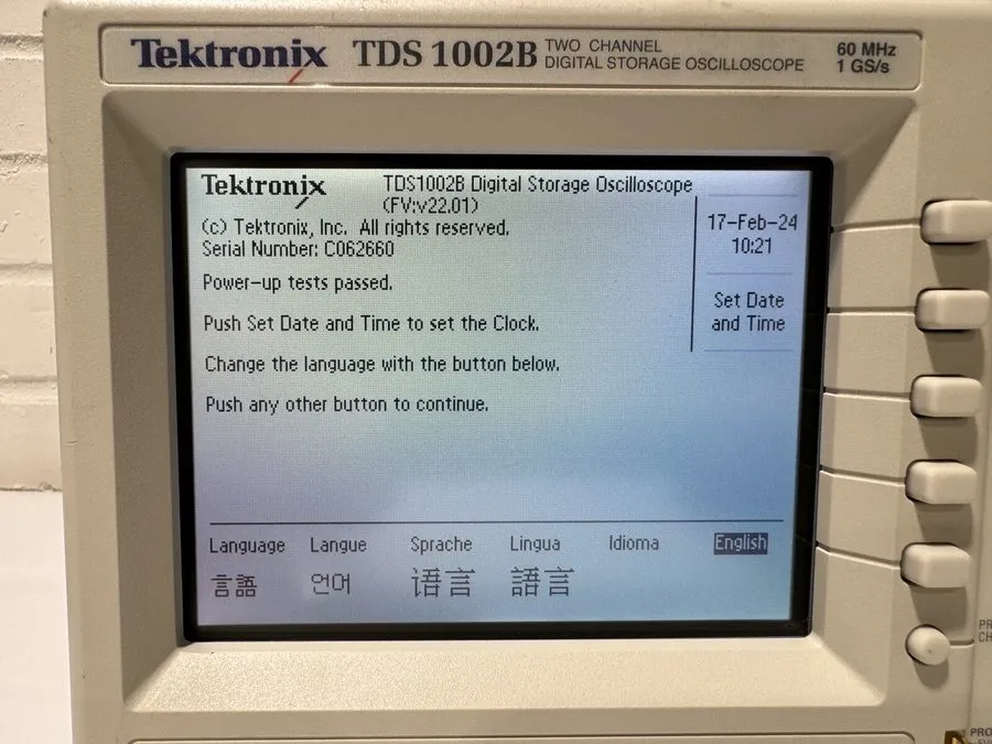 Осциллограф Tektronix TDS1002B 60MHz 2 Channel 1 GS/s Oscilloscope (Needs Calibr