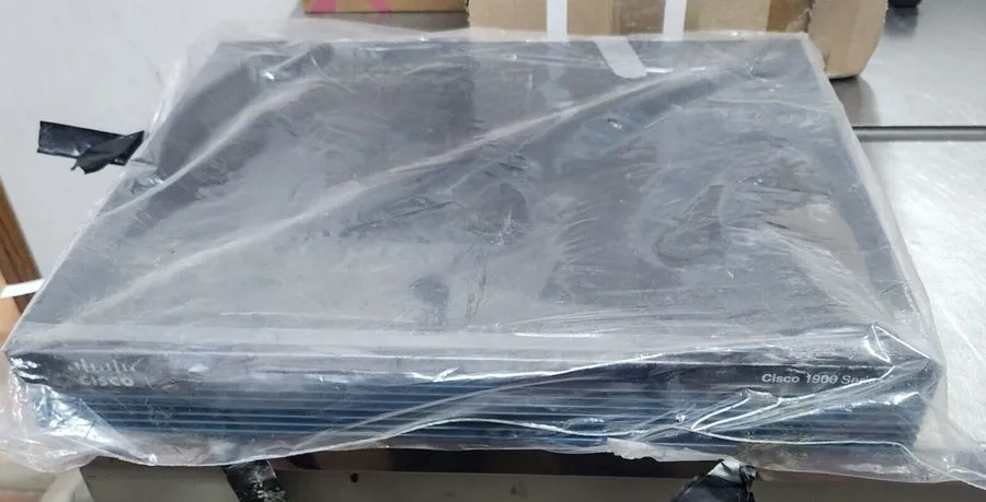 Маршрутизатор Cisco 1921 CISCO1921/K9 V01 MODULAR Router Out of Box!