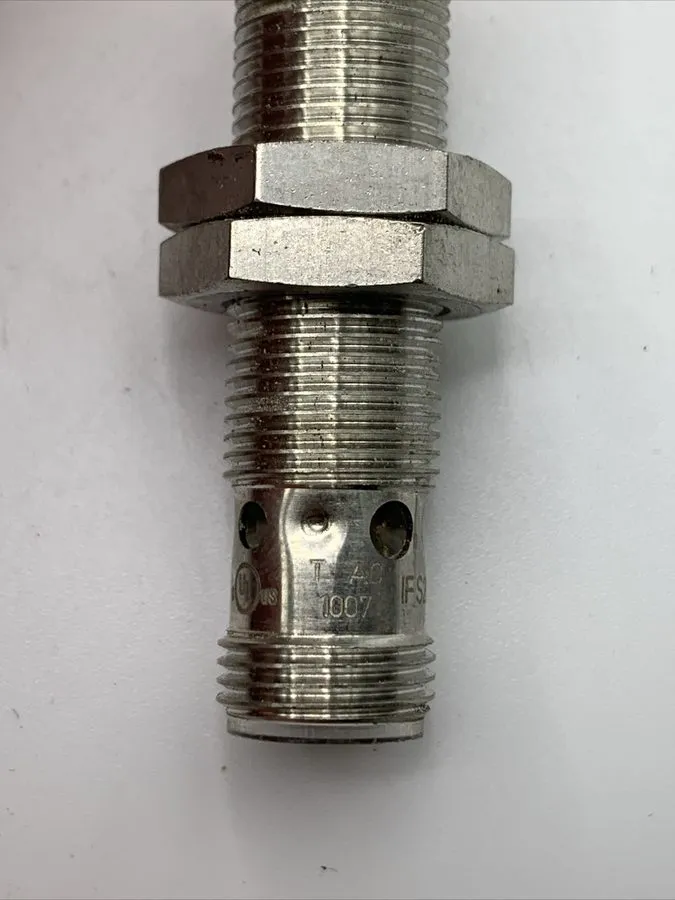 Датчик приближения IFM IFS205 Sensor&Proximity Switch — фото лота 2
