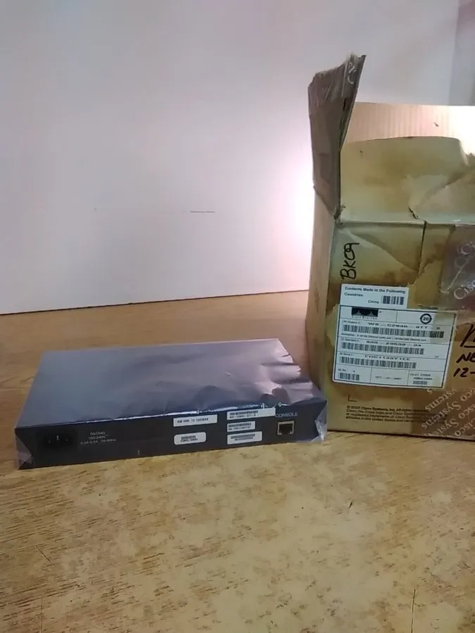 Коммутатор Cisco Catalyst WS-C2940-8TT-S Series 8-Port Managed Network Ethernet