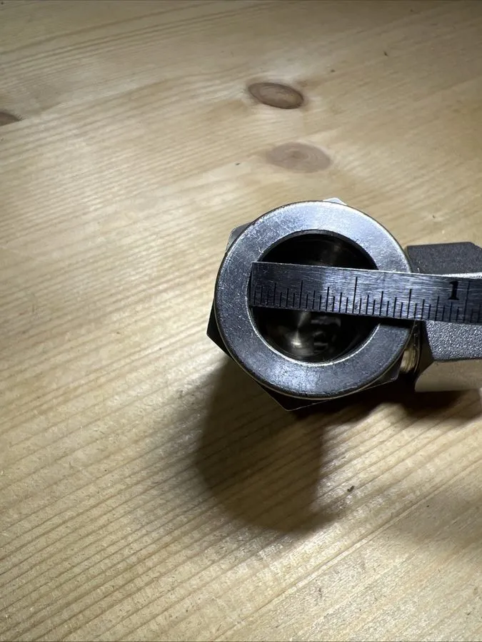 Фитинг Swagelok SS-1010-9, Tube Fitting, Union Elbow, 5/8 in Tube OD — фото лота 1