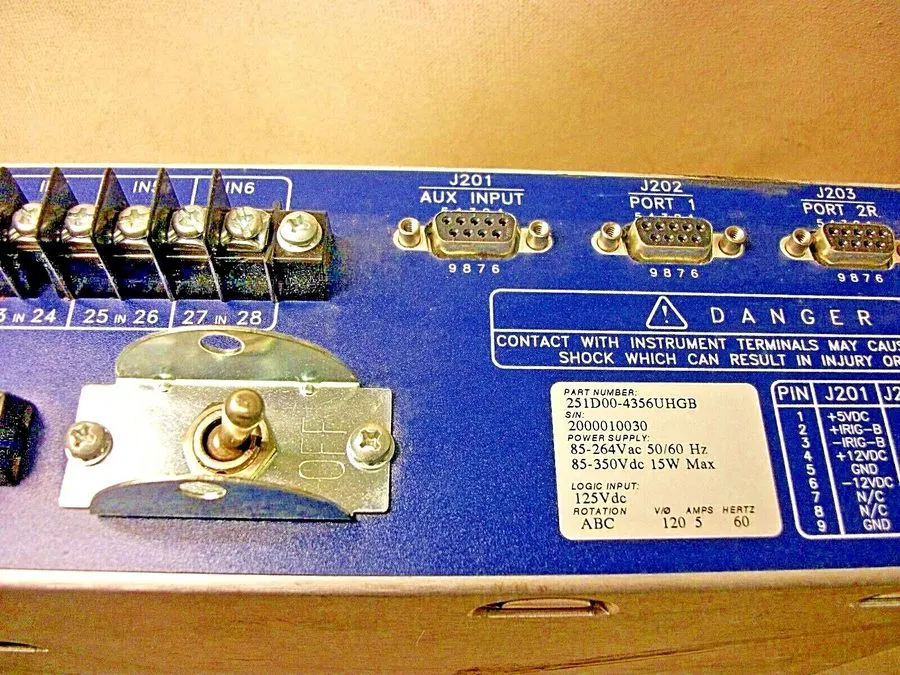 Реле Schweitzer Engineering Distribution Relay 251D00-4356UHGB SEL251-D