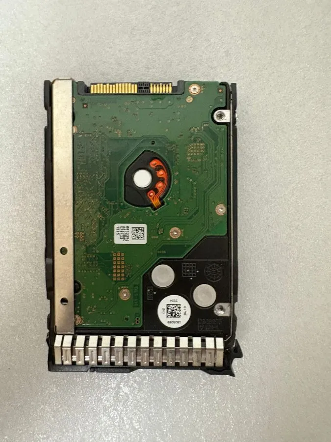 Жёсткий диск HPE 600GB 872477-B21 872736-001 10K SAS 12Gb/s 2.5 Inch 512e DS Ent