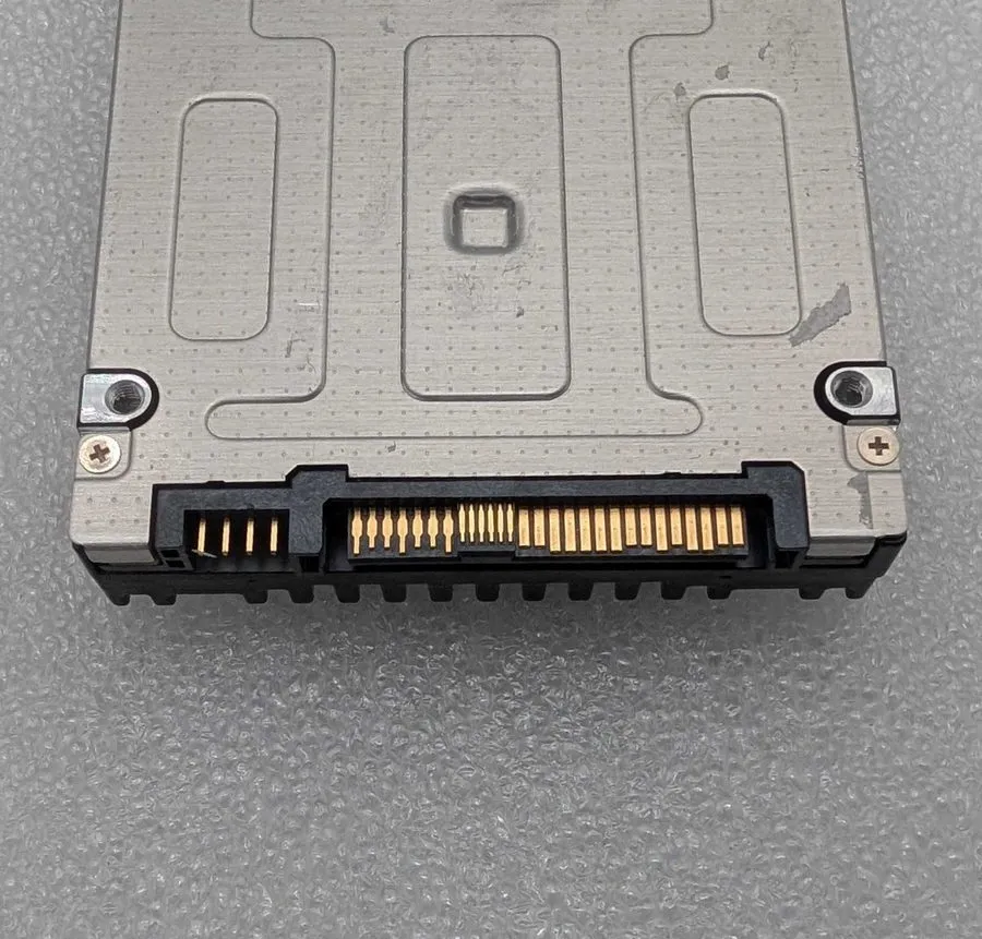 SSD-накопитель Dell Toshiba CN3JH 800GB 2.5" SAS SSD SOLID STATE DRIVE PX05SMB08 — фото лота 2