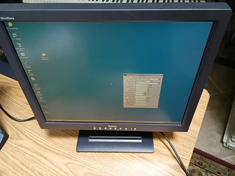 Монитор Dell UltraSharp 1708FPt 17" Swivel LCD Monitor With DVI, VGA, 4 USB No S
