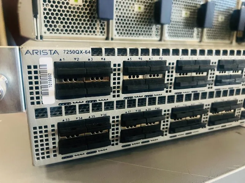 Коммутатор Arista DCS-7260QX-64-R 40GbE QSFP+ 64‑Port 2x SFP+ Network Ethernet S
