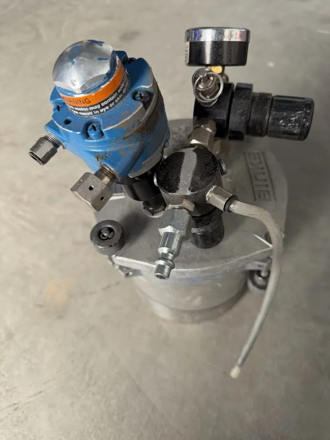 Мешалка Binks SG2 Plus Pressure Cup With Gast Rotary Agitator 2 Quart Model 80-6
