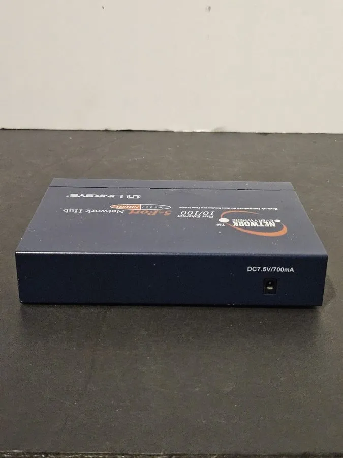Коммутатор Linksys Network Everywhere NH1005 V2 Fast Ethernet 5 Port Hub — фото лота 1