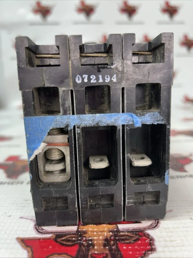 Автоматический выключатель ITE/SIEMENS SENTRON SERIES CIRCUIT BREAKER ED43B110 1 — фото лота 1