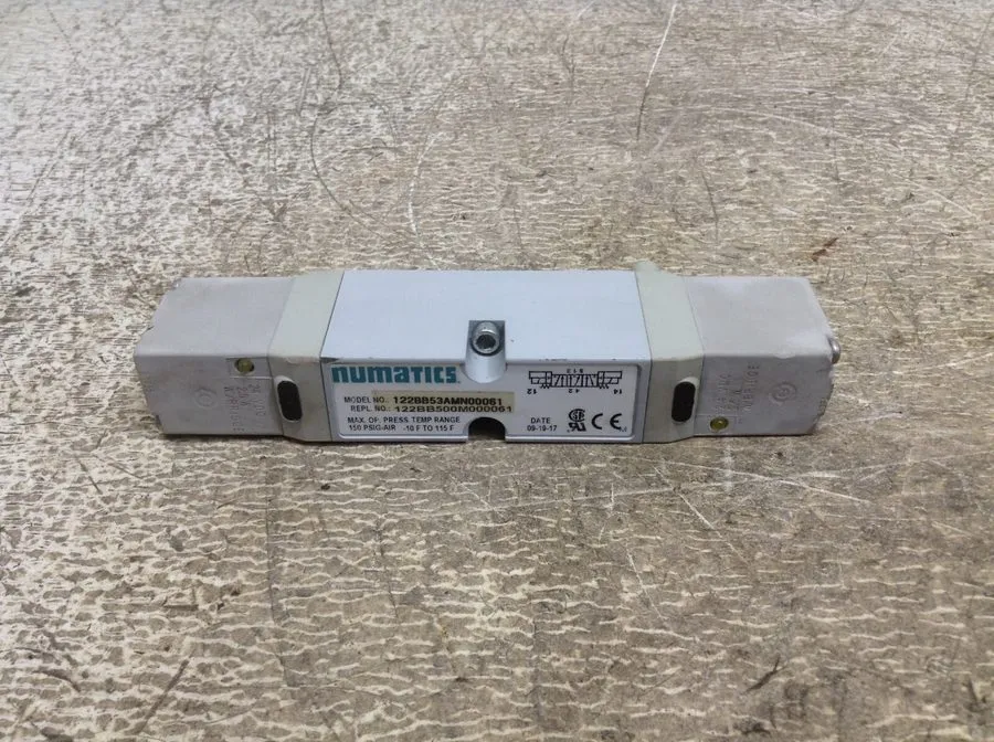 Электромагнитный клапан Numatics 122BB500M000061 24VDC Pneumatic Solenoid Direct