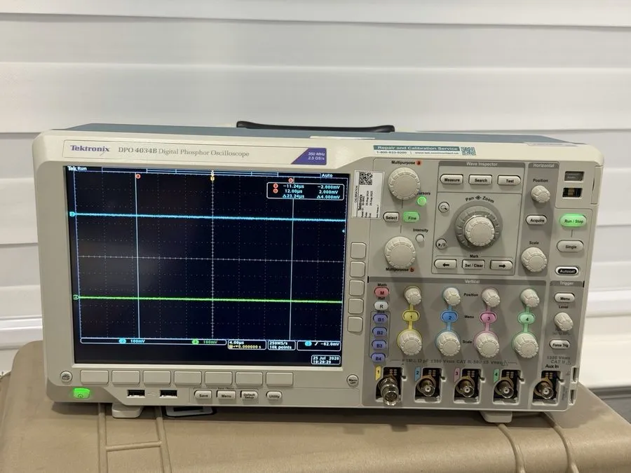 Осциллограф Tektronix DPO4034B Digital Phosphor Oscilloscope 350MHz, 4Ch, 2.5GS/