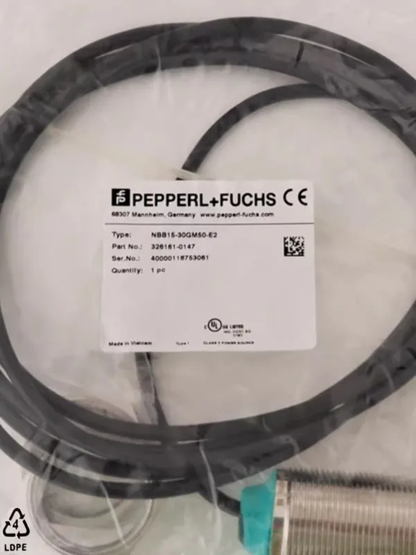 Датчик приближения PEPPERL & FUCHS NBB15-30GM50-E2 INDUCTIVE PROXIMITY SENSOR UN