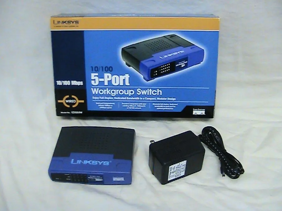 Коммутатор 1 Linksys EtherFast (EZXS55W) 5-Ports External Switch 10/100