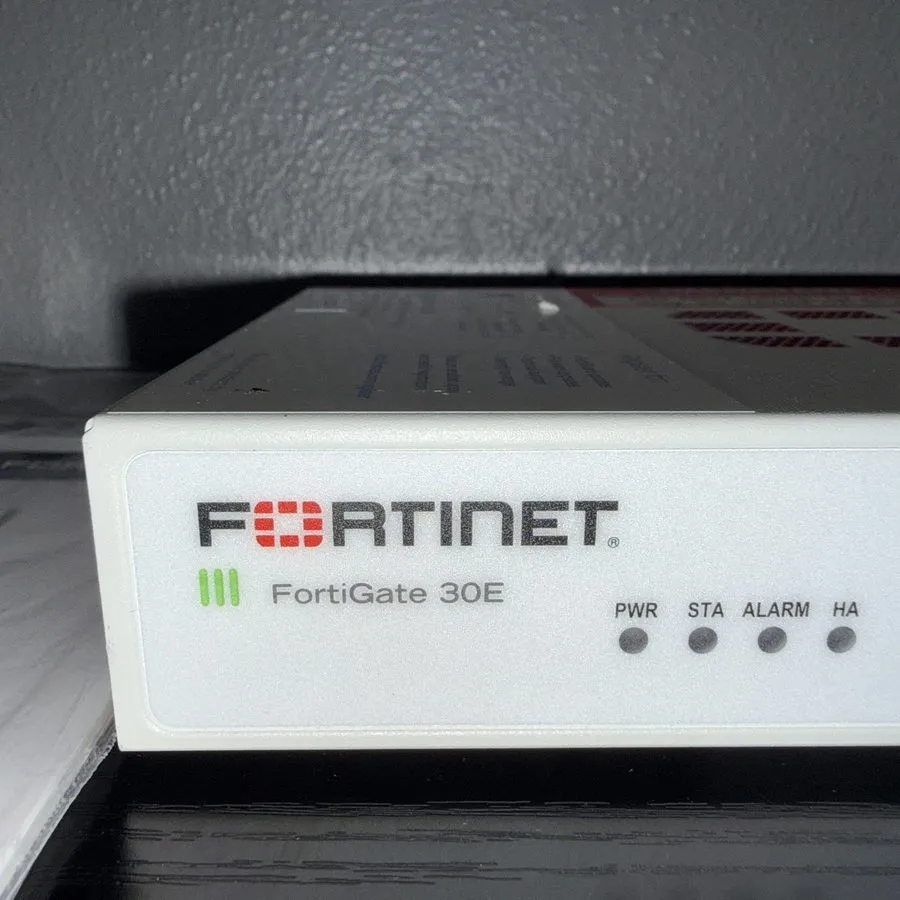 Межсетевой экран FORTINET FortiGate 30E Network Security/Firewall Appliance — фото лота 2