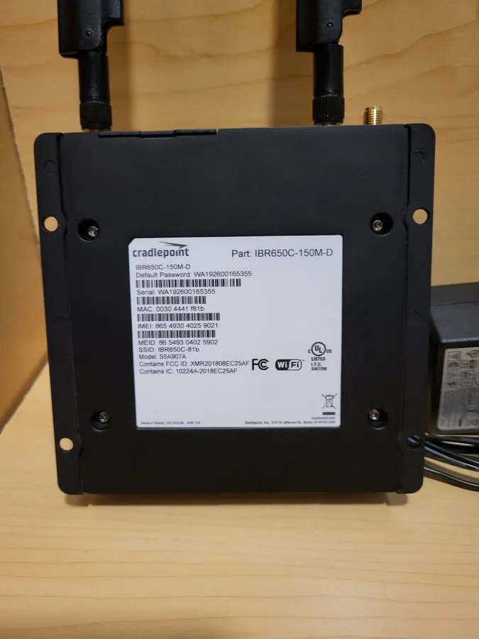 Маршрутизатор Cradlepoint IBR650C 150 Mbps 1 Port 150 Mbps Wireless Router — фото лота 2