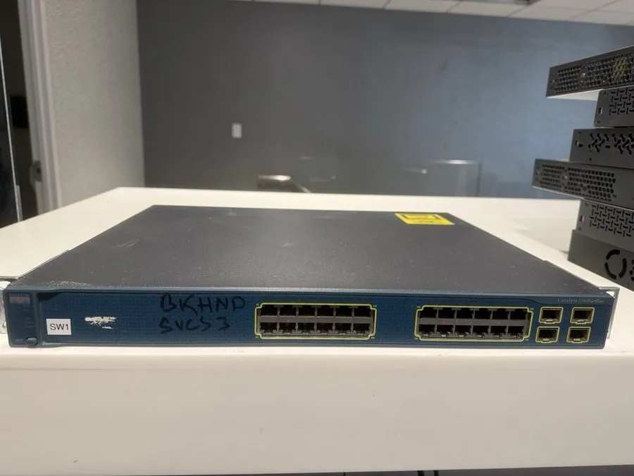 Коммутатор Cisco Catalyst 3560 Series 24 Port Gigabit Switch WS-C3560G-24TS-S