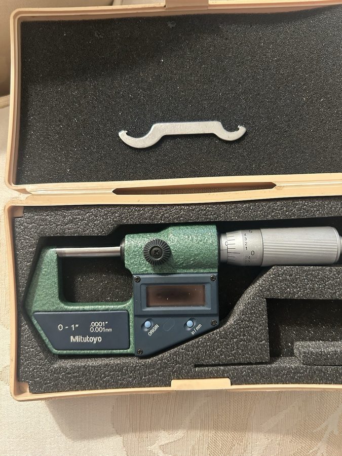 Микрометр Vintage Mitutoyo 0-1” Digital Micrometer No. 293-768-30 .00005” 0.001m