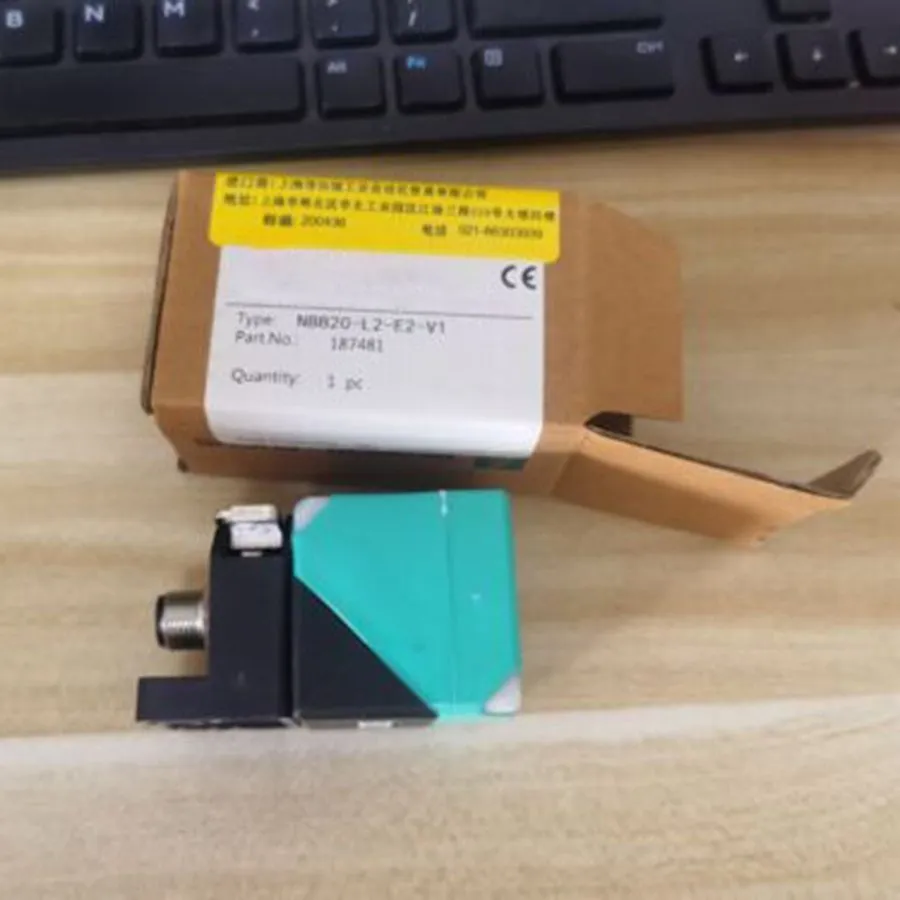 Датчик приближения PEPPERL+FUCHS NBB20-L2-E2-V1 Proximity Switch Sensor