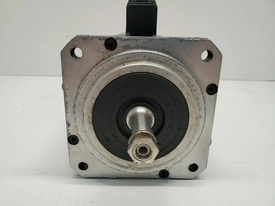 Серводвигатель Fanuc AC Servo Motor A06B-0128-B175, Output 1.4kw