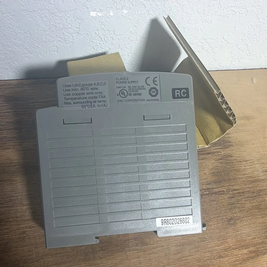 Блок питания IDEC PS5R-VC24 Enclosed DIN Rail Switching Power Supply 24VDC 1.3A 