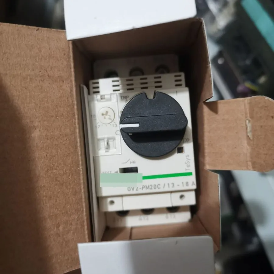 Автоматический выключатель Schneider GV2PM20C 13-18A Motor circuit breaker
