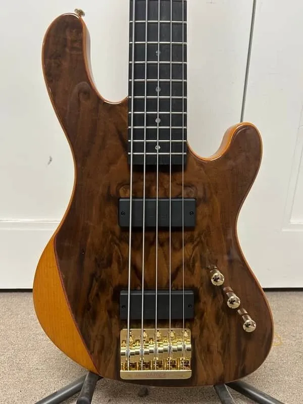 Лабораторный прибор Cort Jeff Berlin Series Rithimic V NAT Walnut Burl Top 5-Str