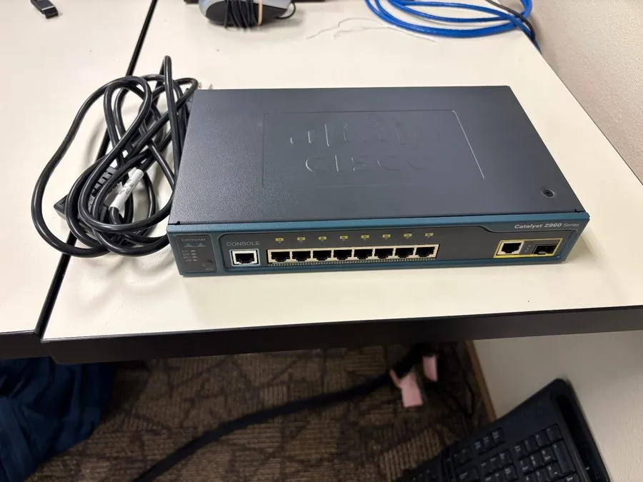 Коммутатор Cisco Catalyst 2960g 48-Ports Rack-Mountable Switch