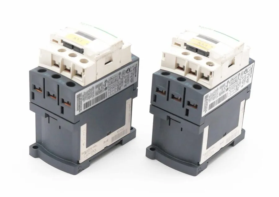 Контактор Schneider LC1D12BD TeSys Deca three-pole contactor, 12A, 24VDC, cULus