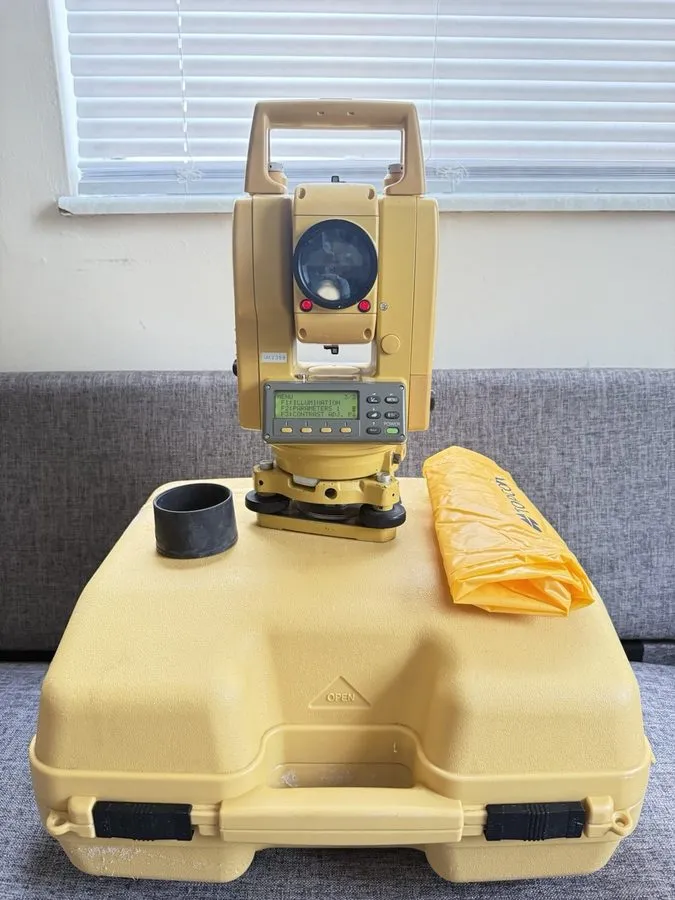 Тахеометр TOPCON GTS-225 SURVEYING TOTAL STATION