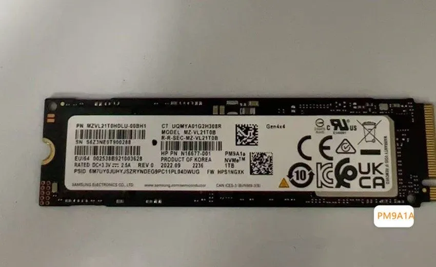 SSD-накопитель Samsung PM9A1a 1TB NVMe PCIe Gen4x4 M.2 2280 Internal SSD MZ-VL21