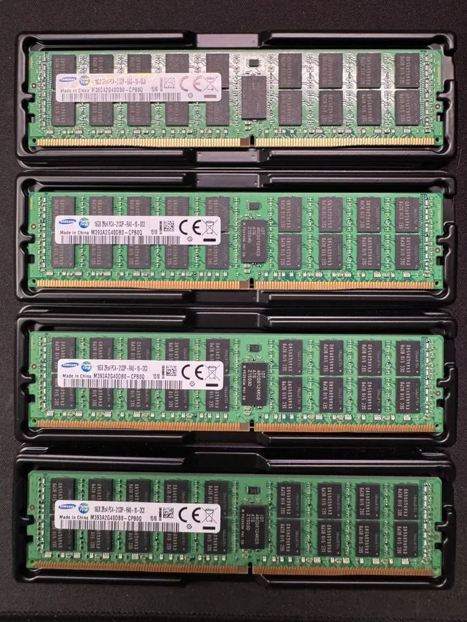 Модуль памяти Samsung DDR4 2133MHzCL15 16GB RegECC 2Rx4 (PC4 2133) M393A2G40DB0-