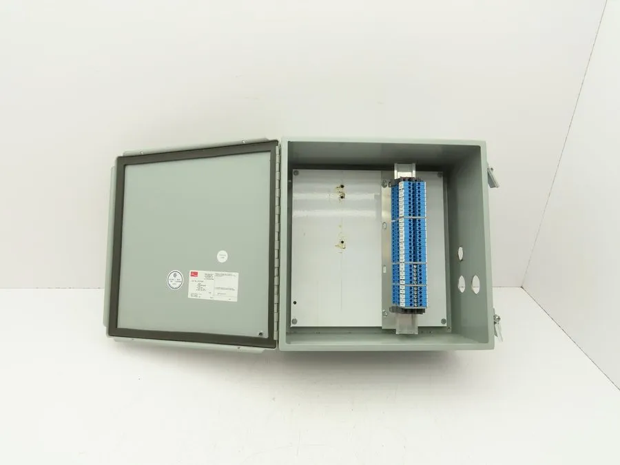 Монтажный шкаф Hoffman A1212CH Electrical Enclosure Hinged 12"H x 12"W x 6" With