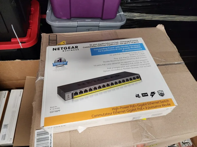 Коммутатор NETGEAR GS116PP 16Port Gigabit PoE+ Switch 183W Unmanaged Rackmount W