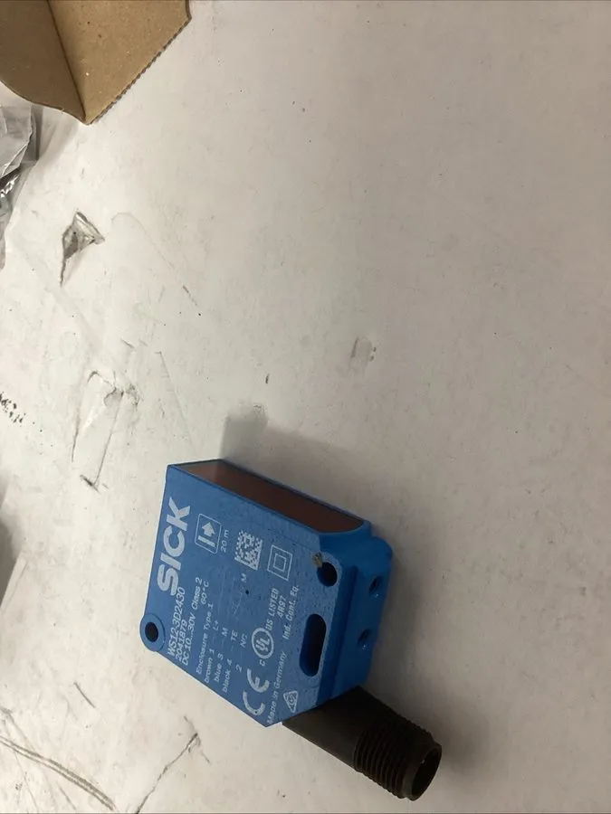 Фотоэлектрический датчик SICK 30V PHOTOELECTRIC SENSOR WS12-3D2430 I-283 — фото лота 4
